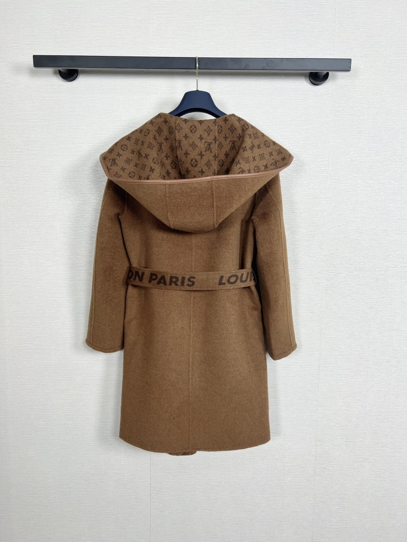 l0vis Vvtt0n outwear